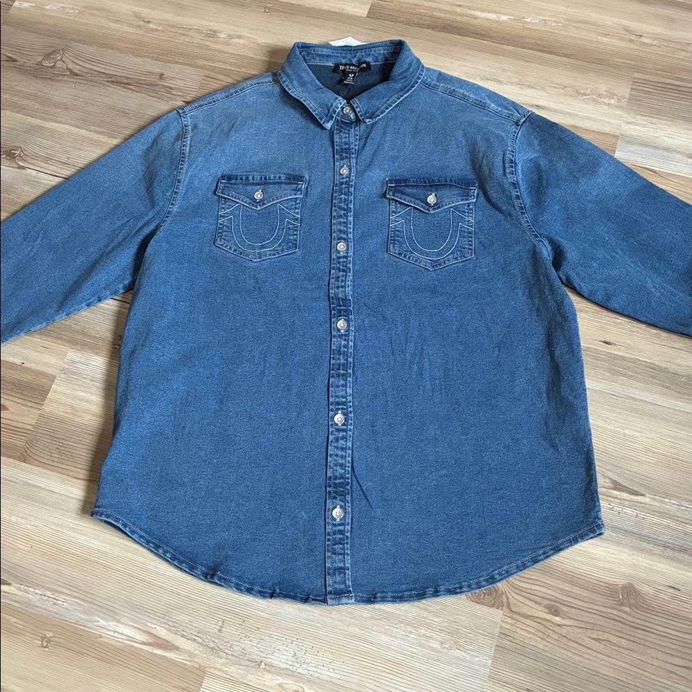 True Religion Oversized Denim Button up Shirt Crystal logo Women’s M NWT Western - Picture 4 of 14